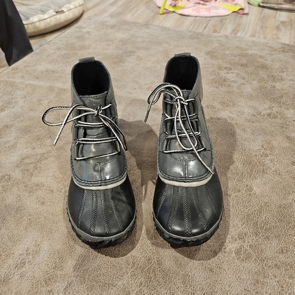 Sorel Out N' About Waterproof Boots - Picture 3 of 7